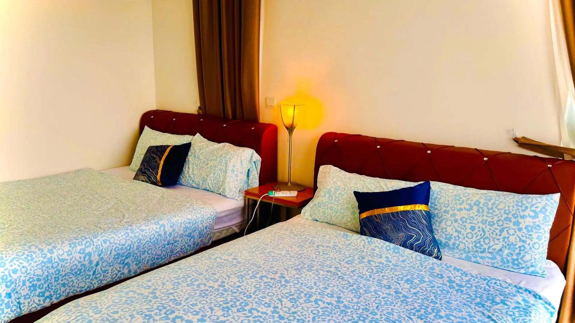 Perfect For Groups! 2Br With 5 Queen Beds & Wifi Jelutong