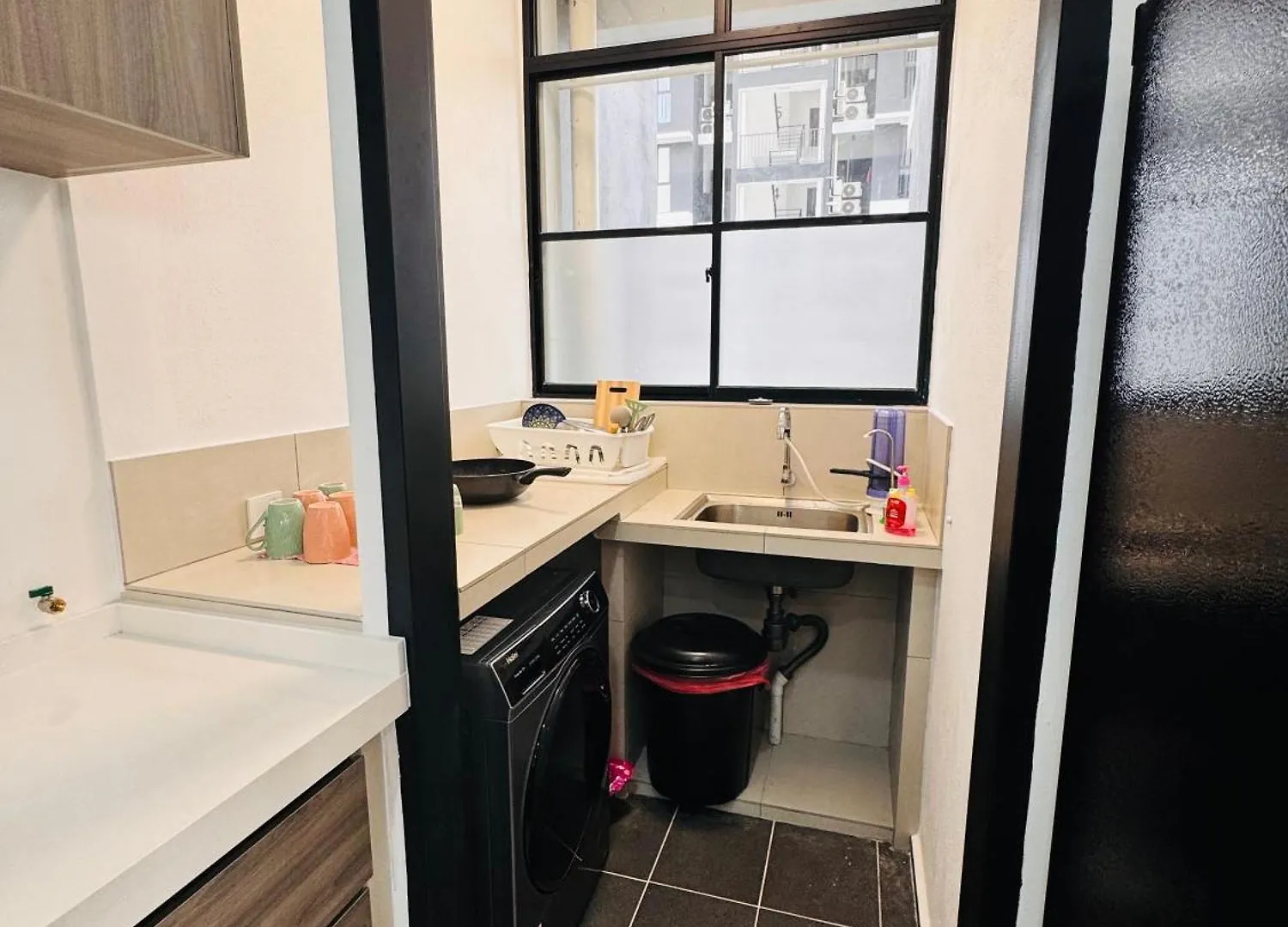 Perfect For Groups! 2Br With 5 Queen Beds & Wifi Jelutong 아파트